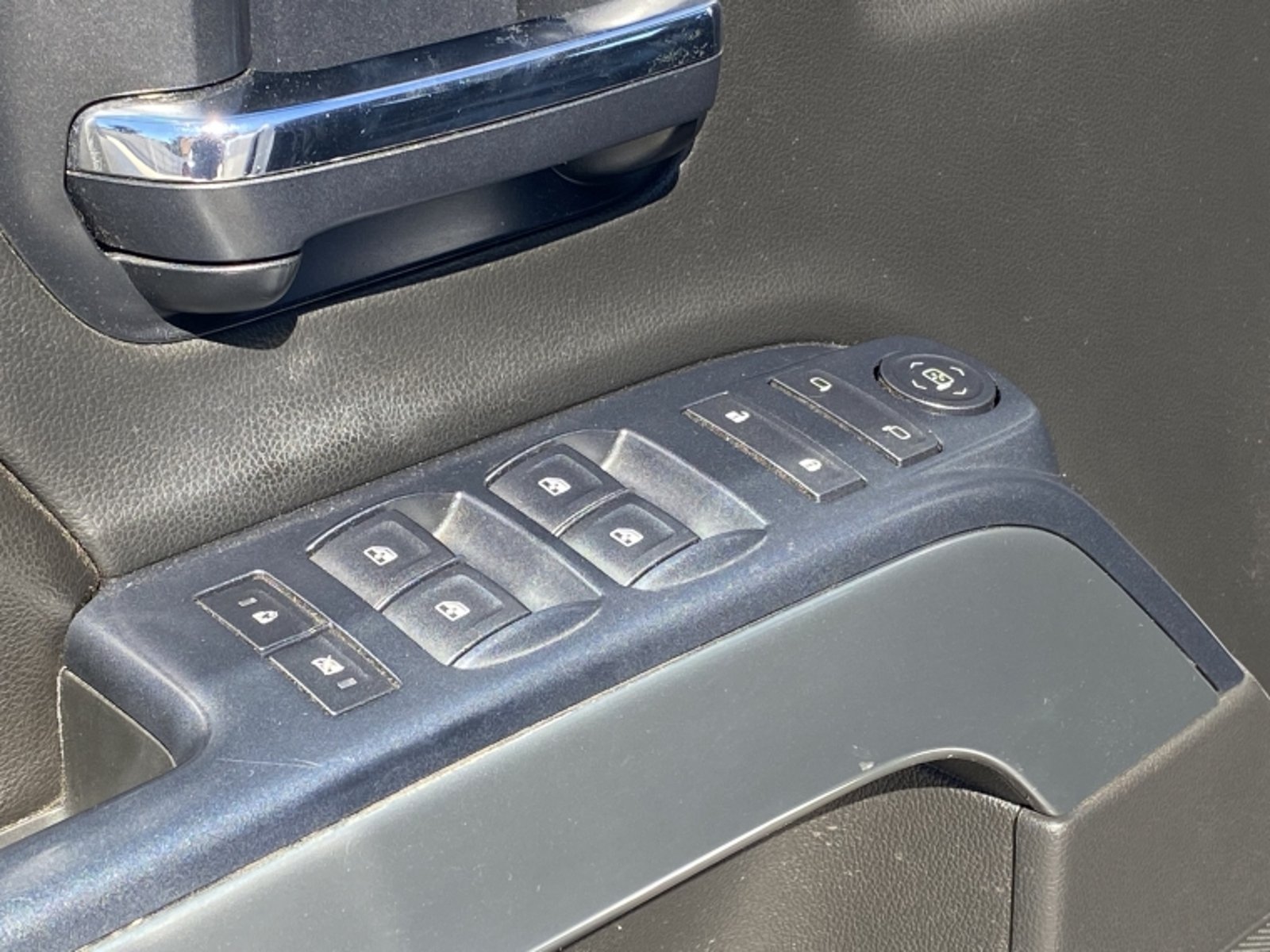 CHEVROLET Silverado Lt Iii 4wd 5.3 At 2015 - Imagen 9 de 20