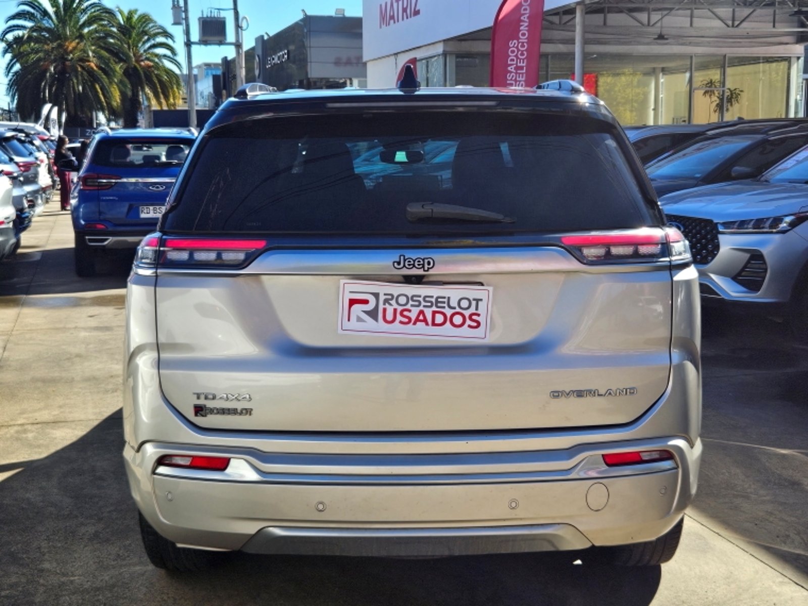 Jeep Commander Overland 4x4 2.0 Aut 2023 - Imagen 6 de 20