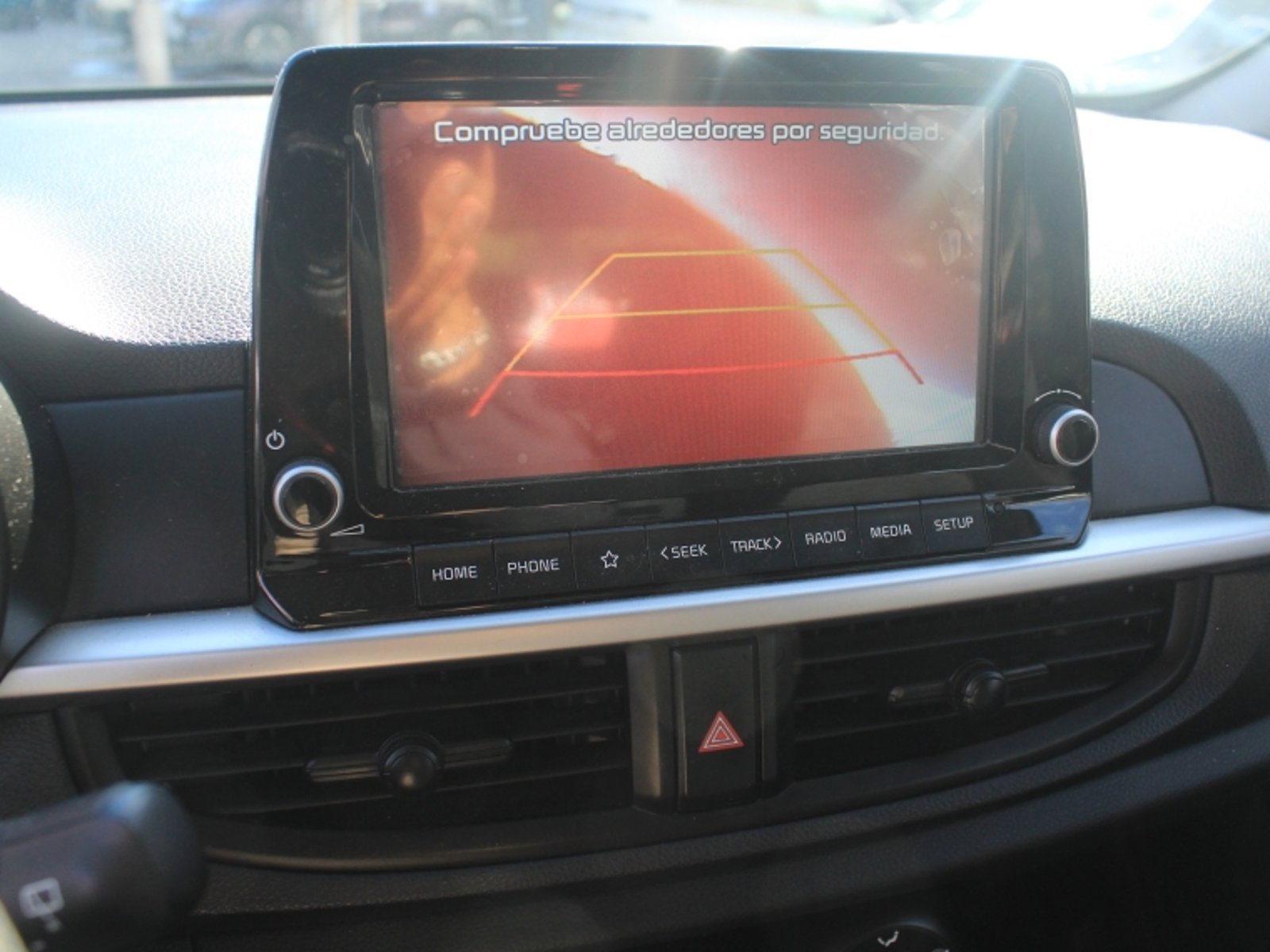 KIA Morning Mpi 1.2 2024 - Imagen 15 de 19