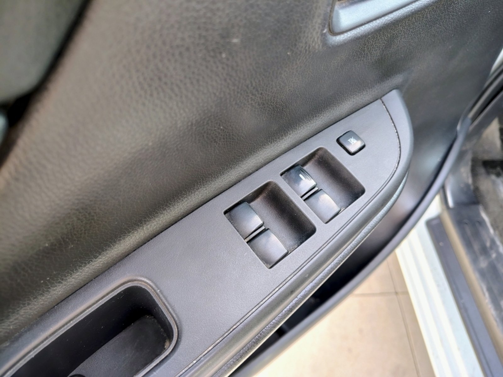 MITSUBISHI L200 D/c 2.4 Katana Crt 4x4 Special Pack 2023 - Imagen 13 de 20