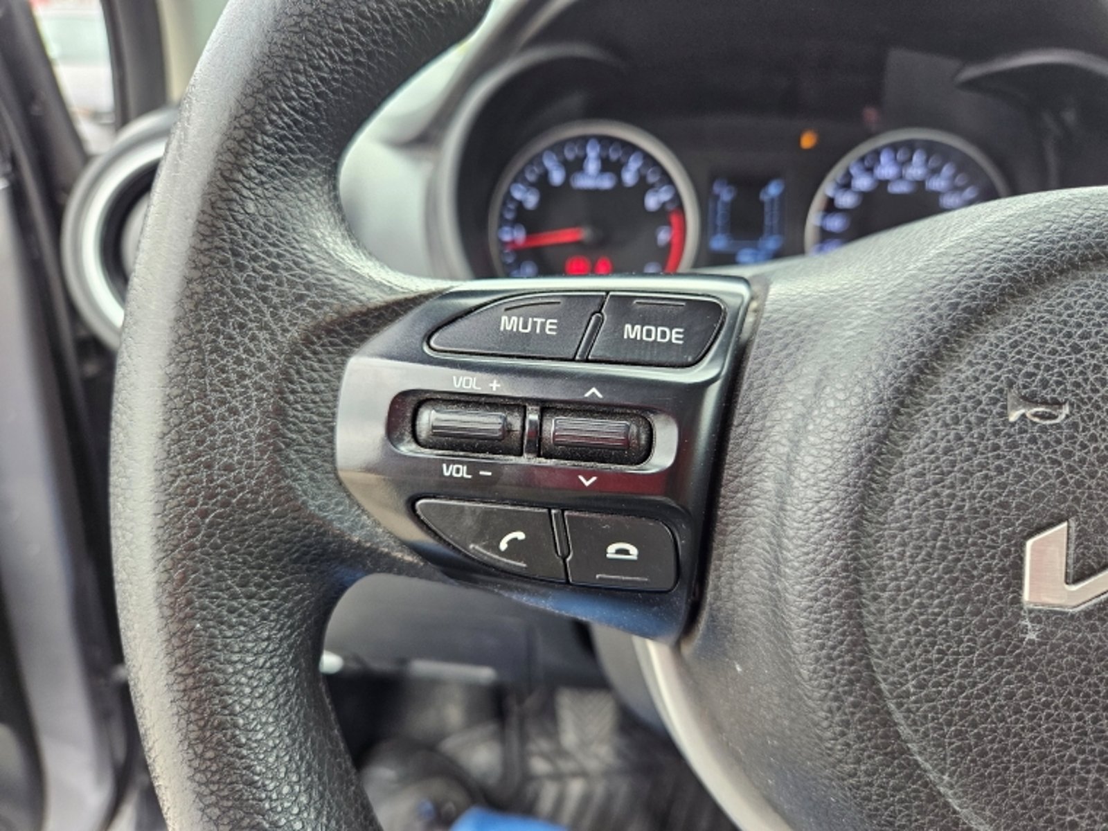 Kia Soluto Lx 1.4l 5mt G Ll Euro 6b 2024 - Imagen 14 de 19