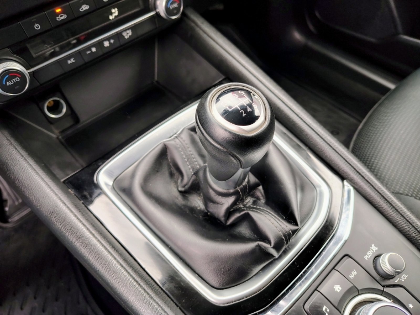 MAZDA CX-5 Cx5 Core 2.0 2024 - Imagen 15 de 20