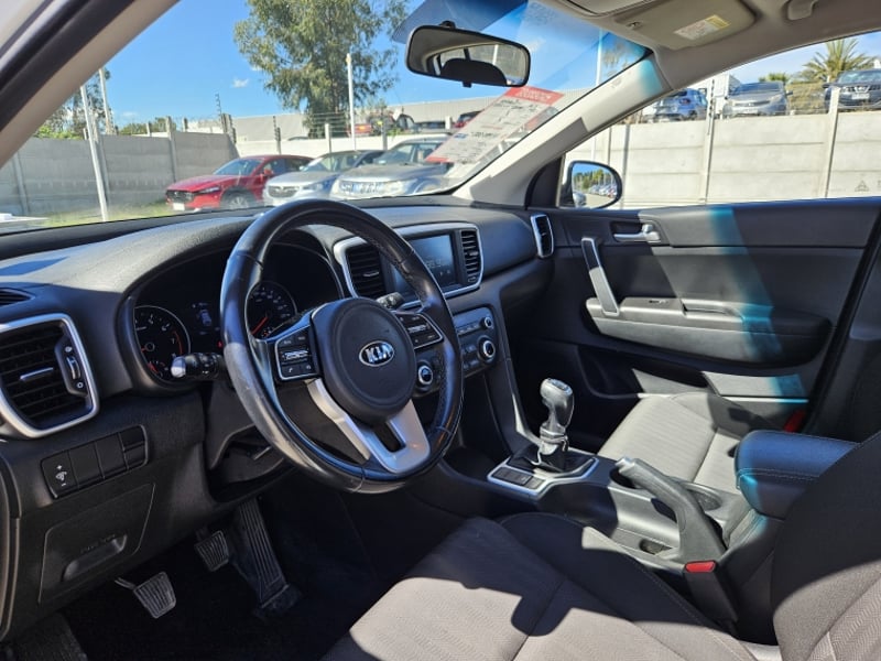 Kia Sportage Lx 2.0l Gsl 6mt 2wd 4x2 2019 - Imagen 12 de 20