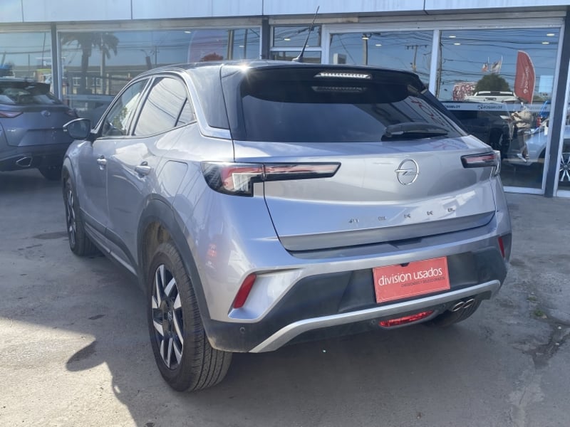 Opel Mokka 1.2t 2023 - Imagen 4 de 17