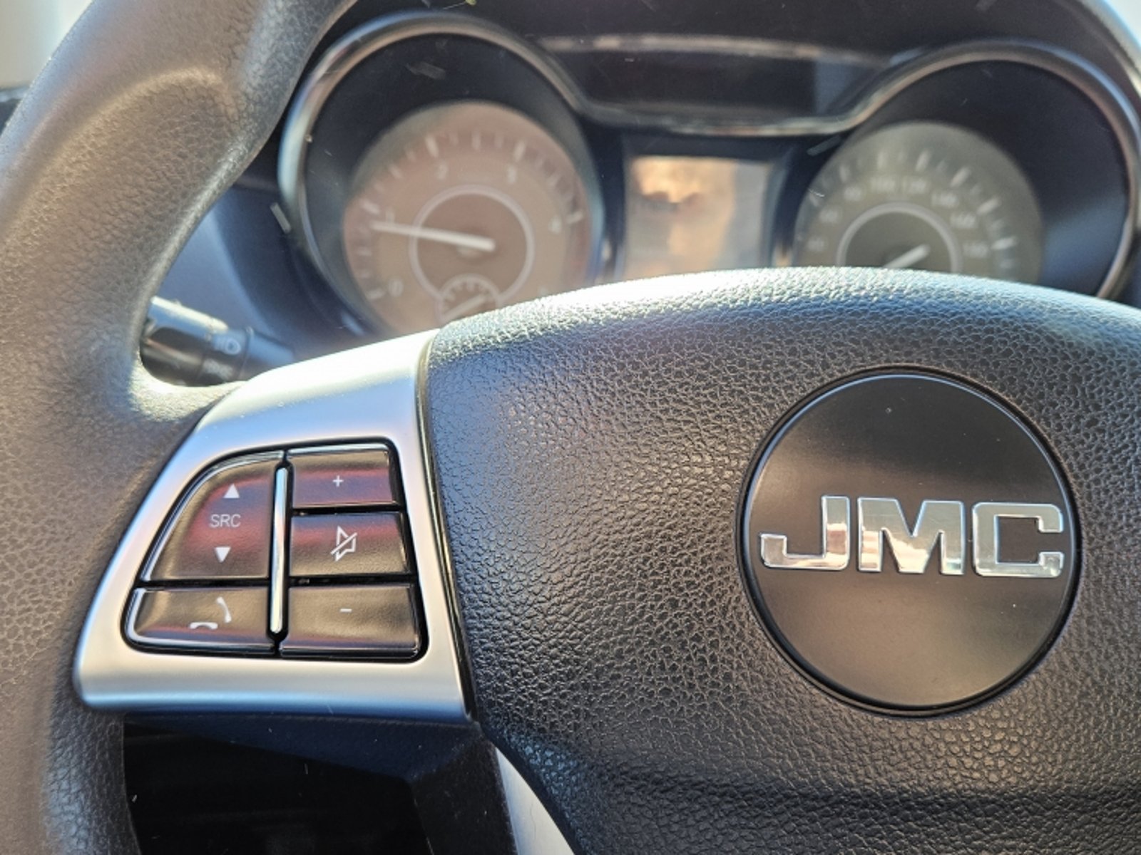 JMC Vigus Work Lx 4x4 2023 - Imagen 13 de 19