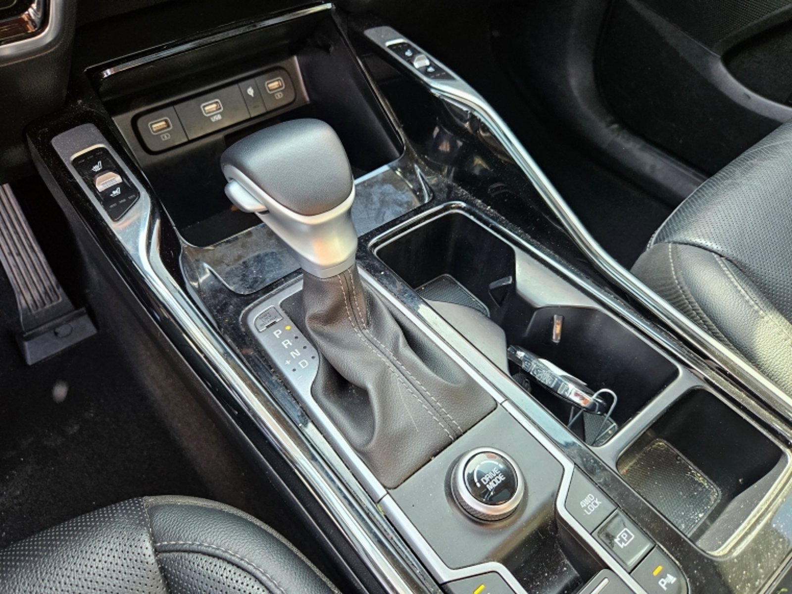 KIA Sorento Ex 2.5 At Ac 4x4 2024 - Imagen 17 de 20