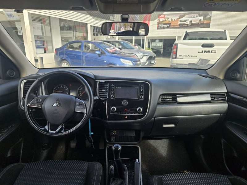 Mitsubishi Outlander 2.0 2021 - Imagen 9 de 20