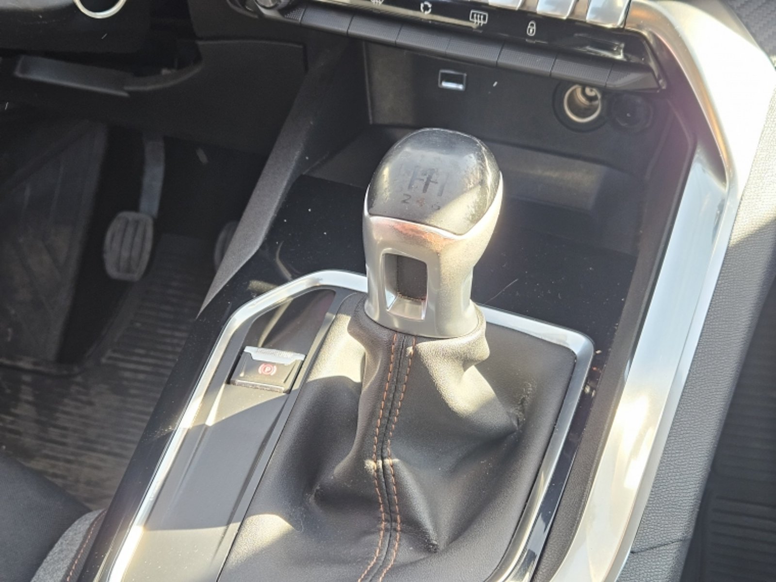 PEUGEOT NEW 3008 3008 Active Bluehdi 1.5 2019 - Imagen 13 de 20