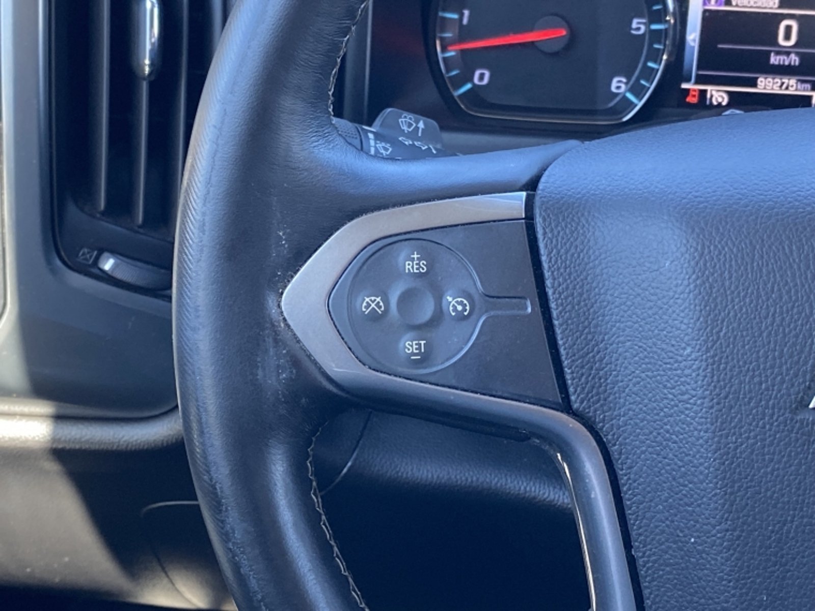 CHEVROLET Silverado Lt Iii 4wd 5.3 At 2015 - Imagen 16 de 20