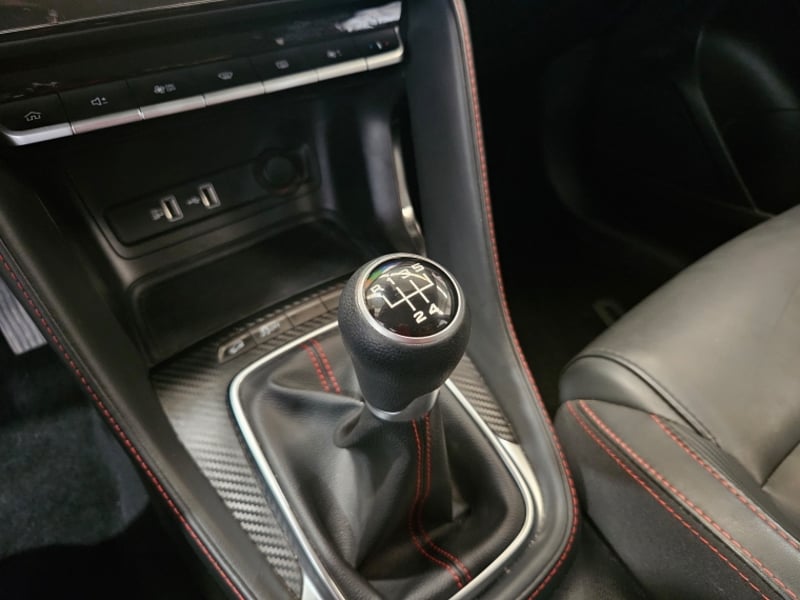 MG Zx 1.5 2024 - Imagen 15 de 20