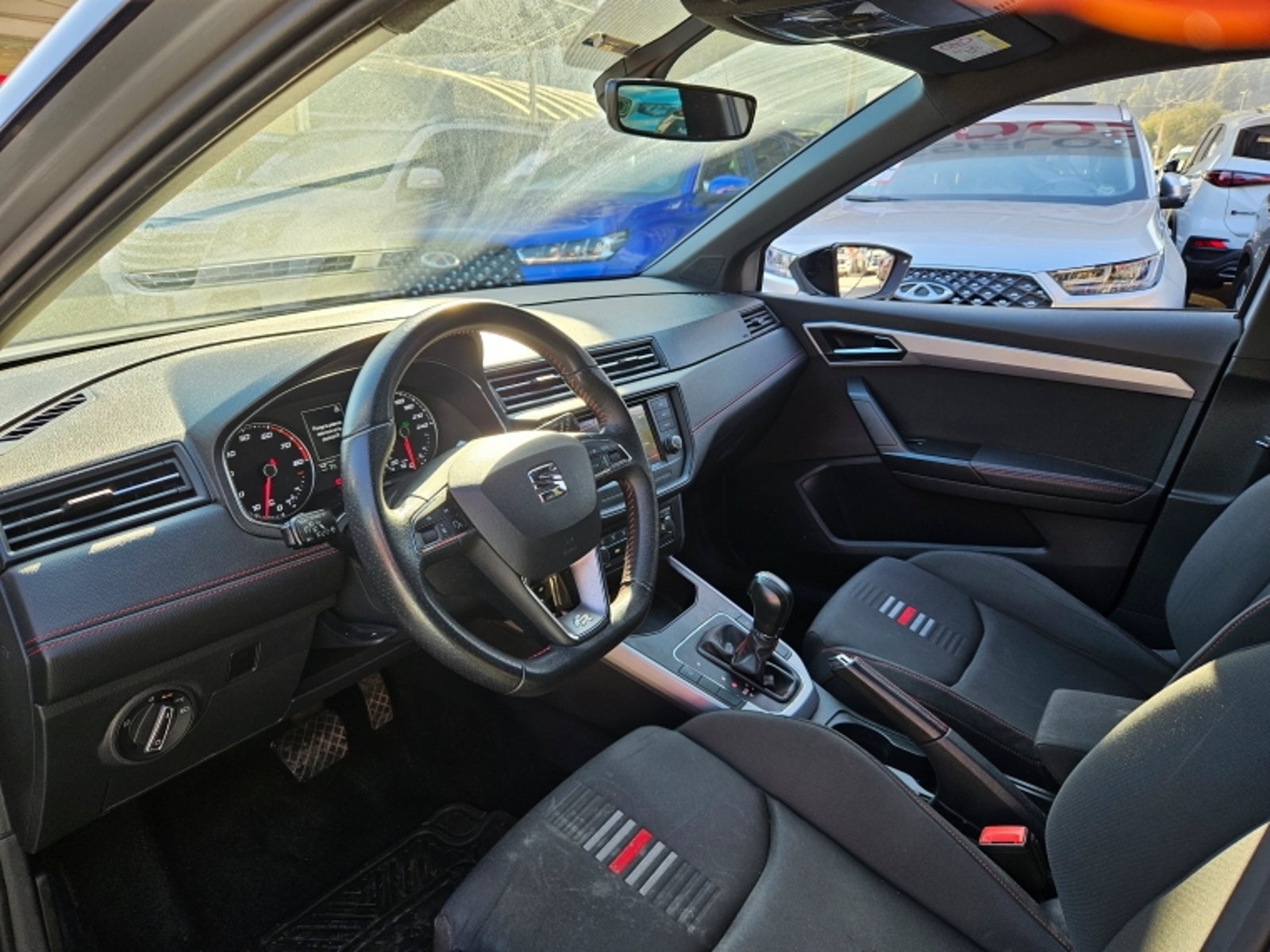 SEAT Arona 1.6 Aut 2020 - Imagen 12 de 20