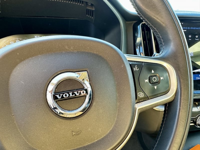 Volvo Xc60 4x4 2.0 Aut 2021 - Imagen 12 de 19