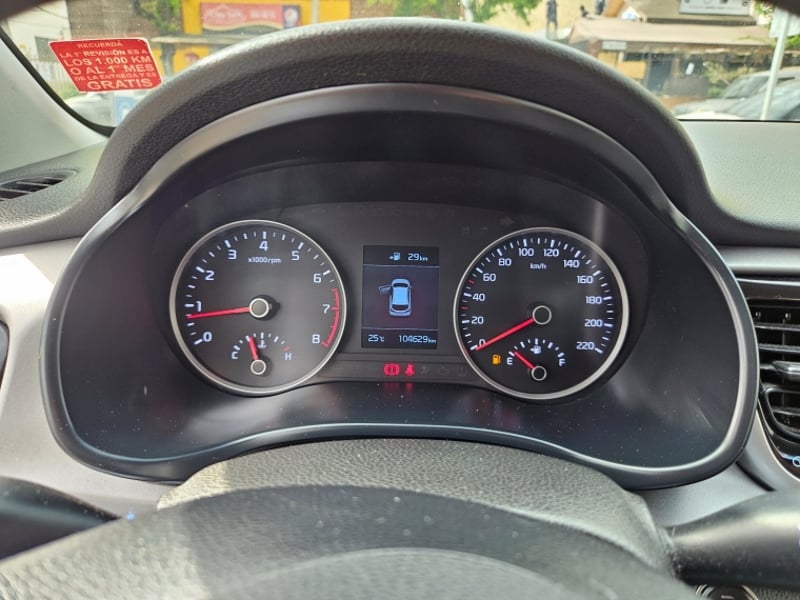 Kia Rio 5 Ex 1.4 2019 - Imagen 13 de 19