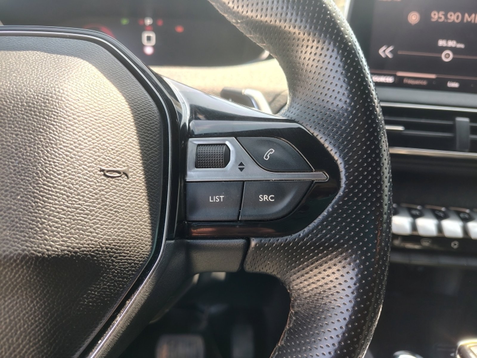 PEUGEOT NEW 5008 5008 Blue Hdi 130 Hp 1.5 Aut 2021 - Imagen 17 de 20