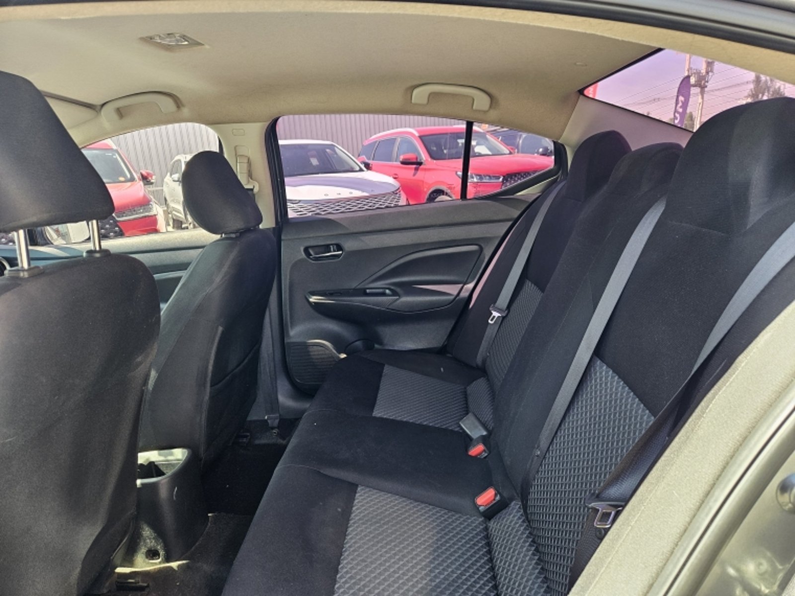 NISSAN Versa Mt 1.6 2021 - Imagen 8 de 20