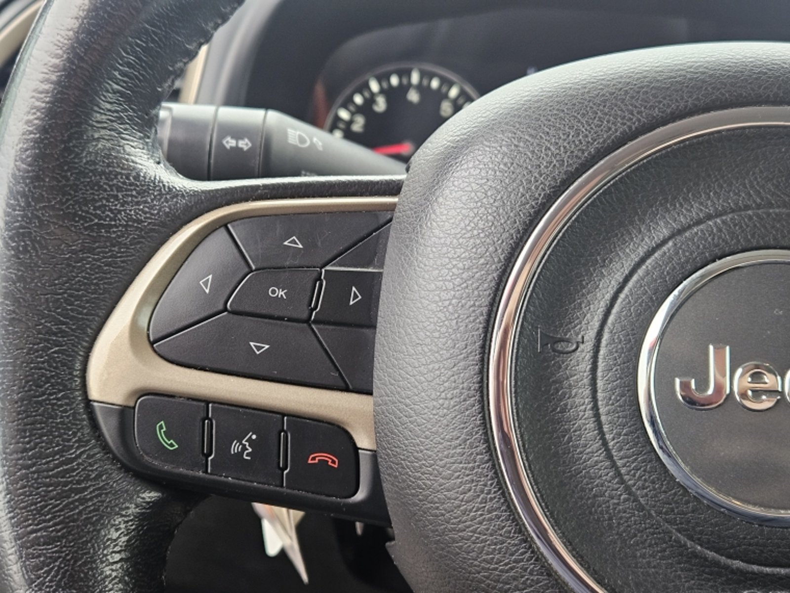 Jeep Renegade Sport 1.8 2019 - Imagen 17 de 20
