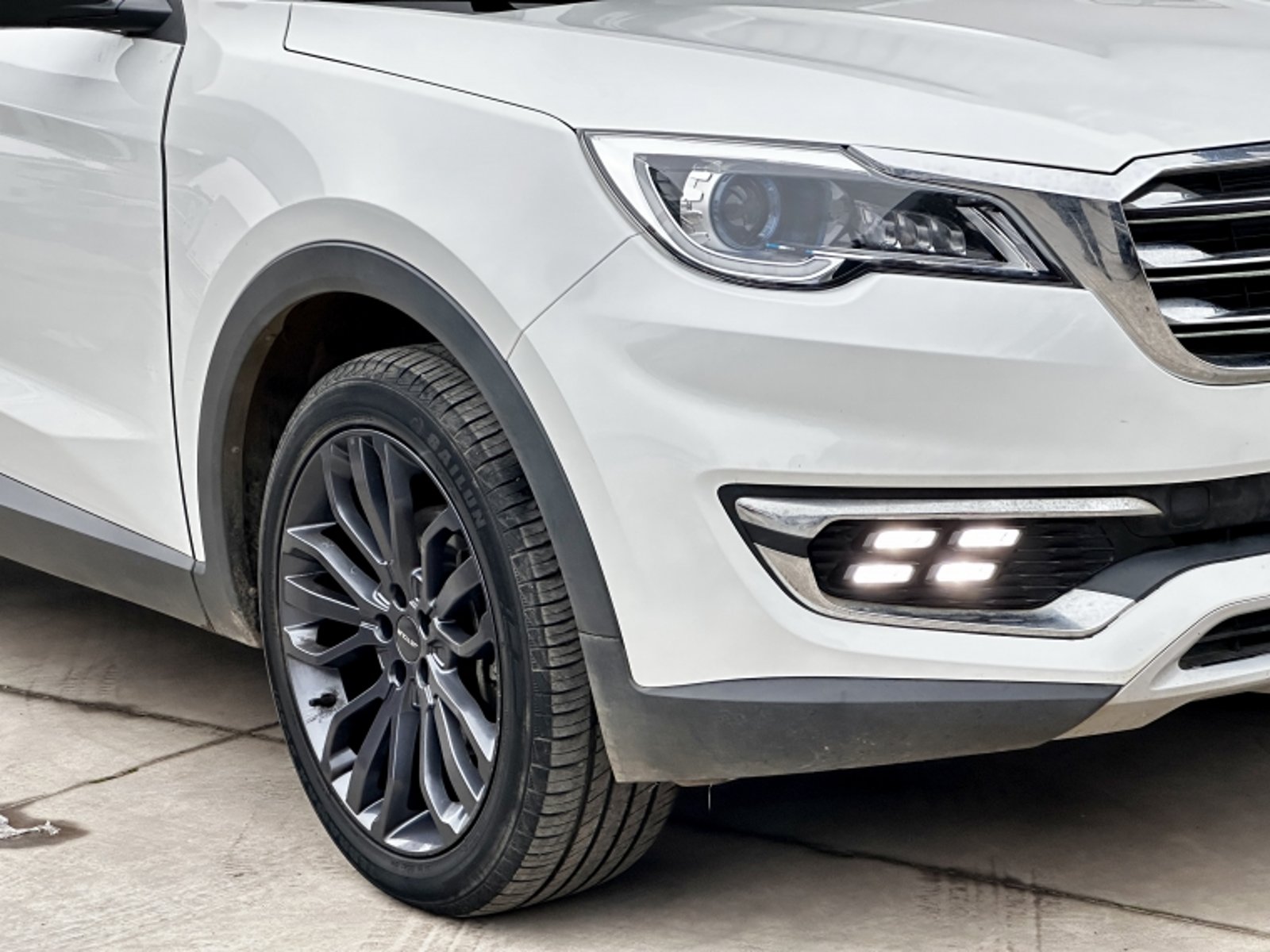 JETOUR X70 Gl 1.5 2022 - Imagen 4 de 20