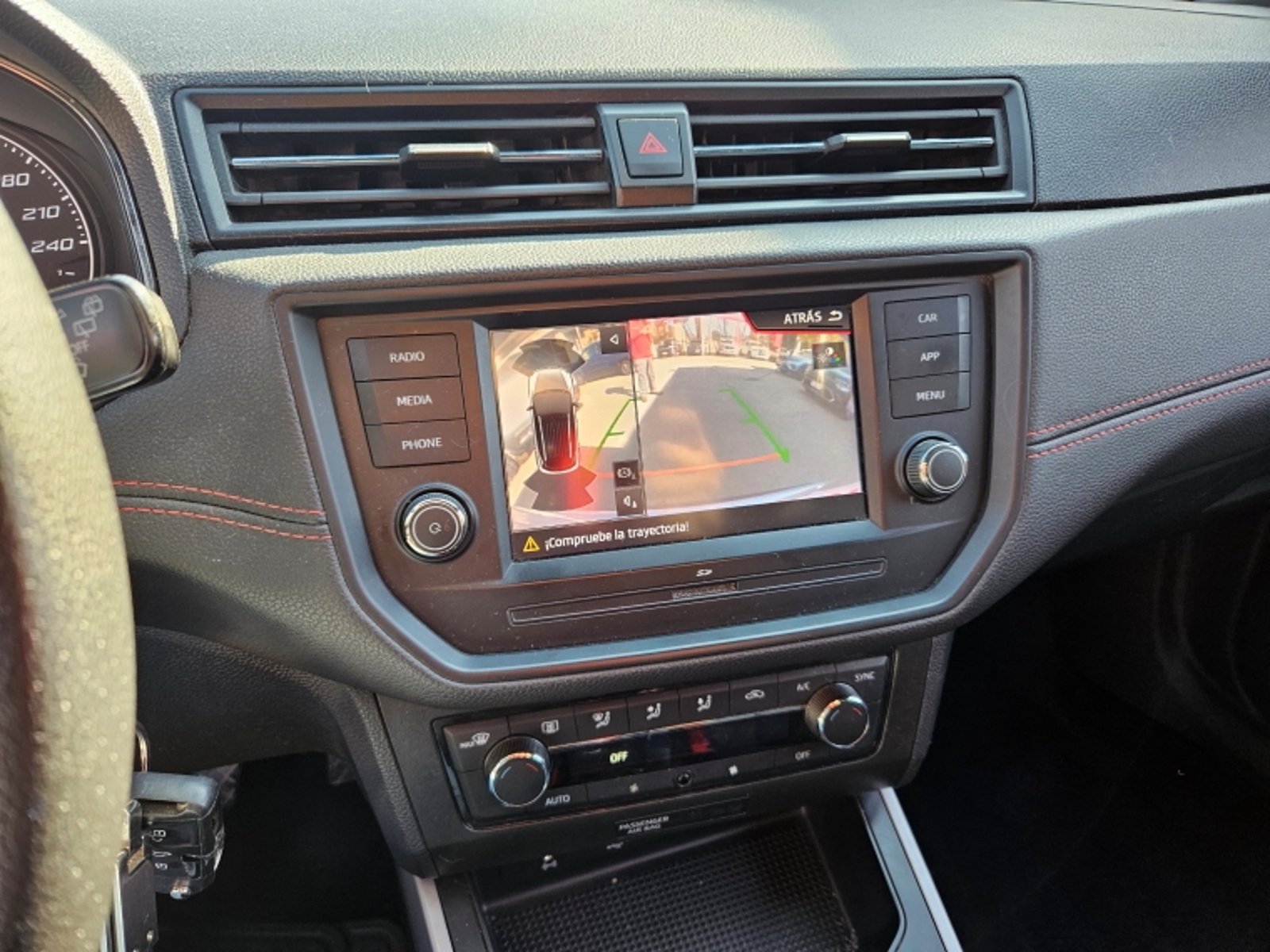 SEAT Arona 1.6 Aut 2020 - Imagen 20 de 20
