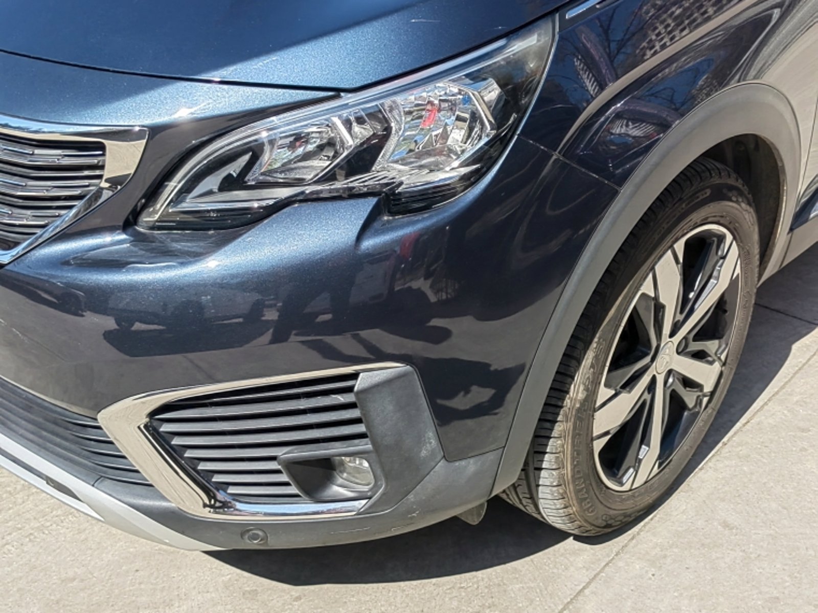 Peugeot 5008 Allure Bluehdi 1.5 Aut 2019 - Foto 2 de 19