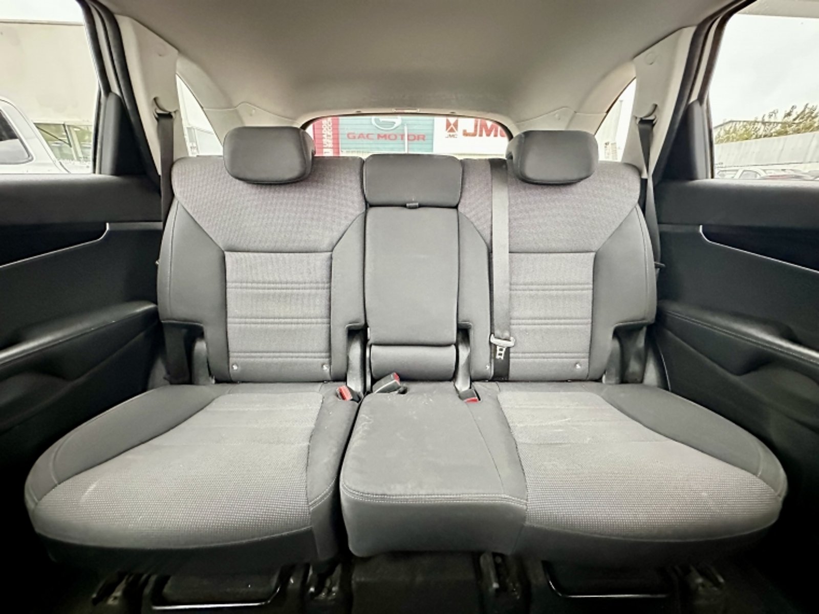 KIA Sorento Ex 2.4 Aut 2019 - Imagen 17 de 20