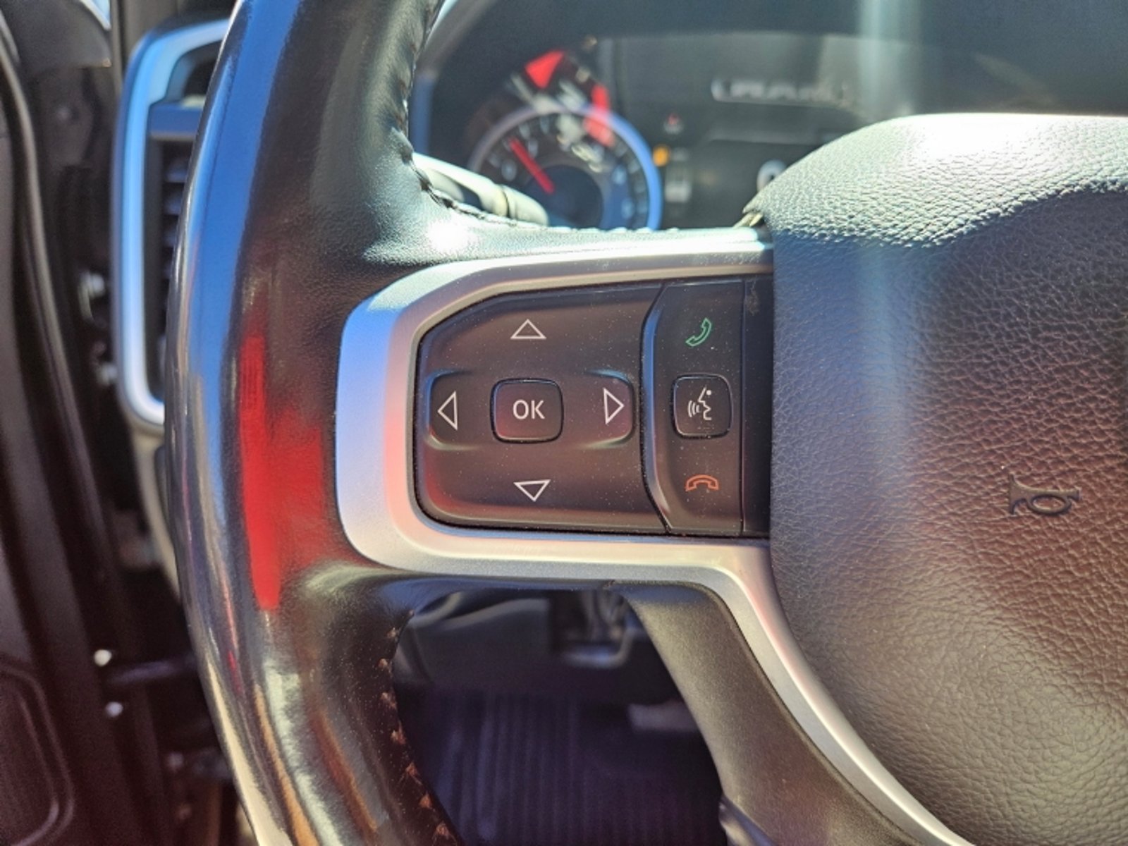 RAM 1500 Big Horn Crew Cab 4x4 3.6 Aut 2023 - Imagen 18 de 20