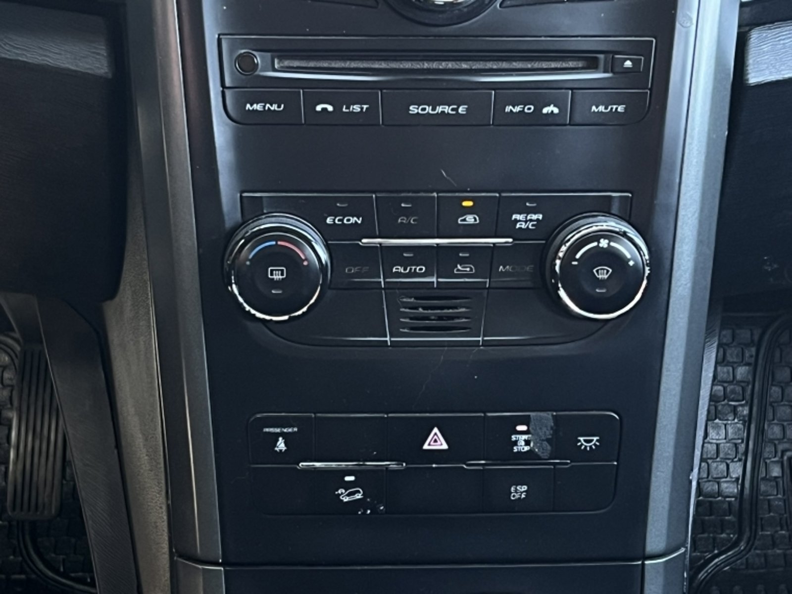 MAHINDRA XUV500 Xuv 500 2.2 2018 - Imagen 20 de 20