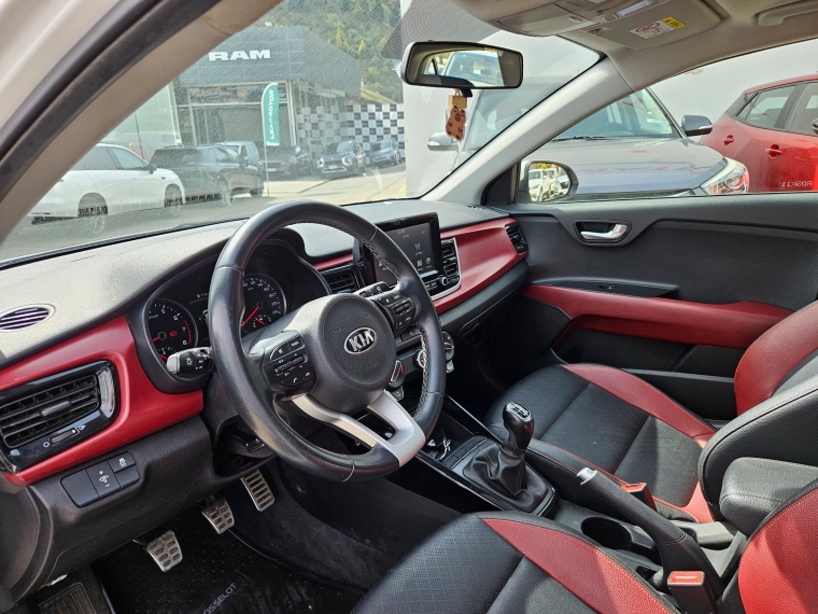 Kia Rio 5 Sport 1.6 2021 - Imagen 10 de 20