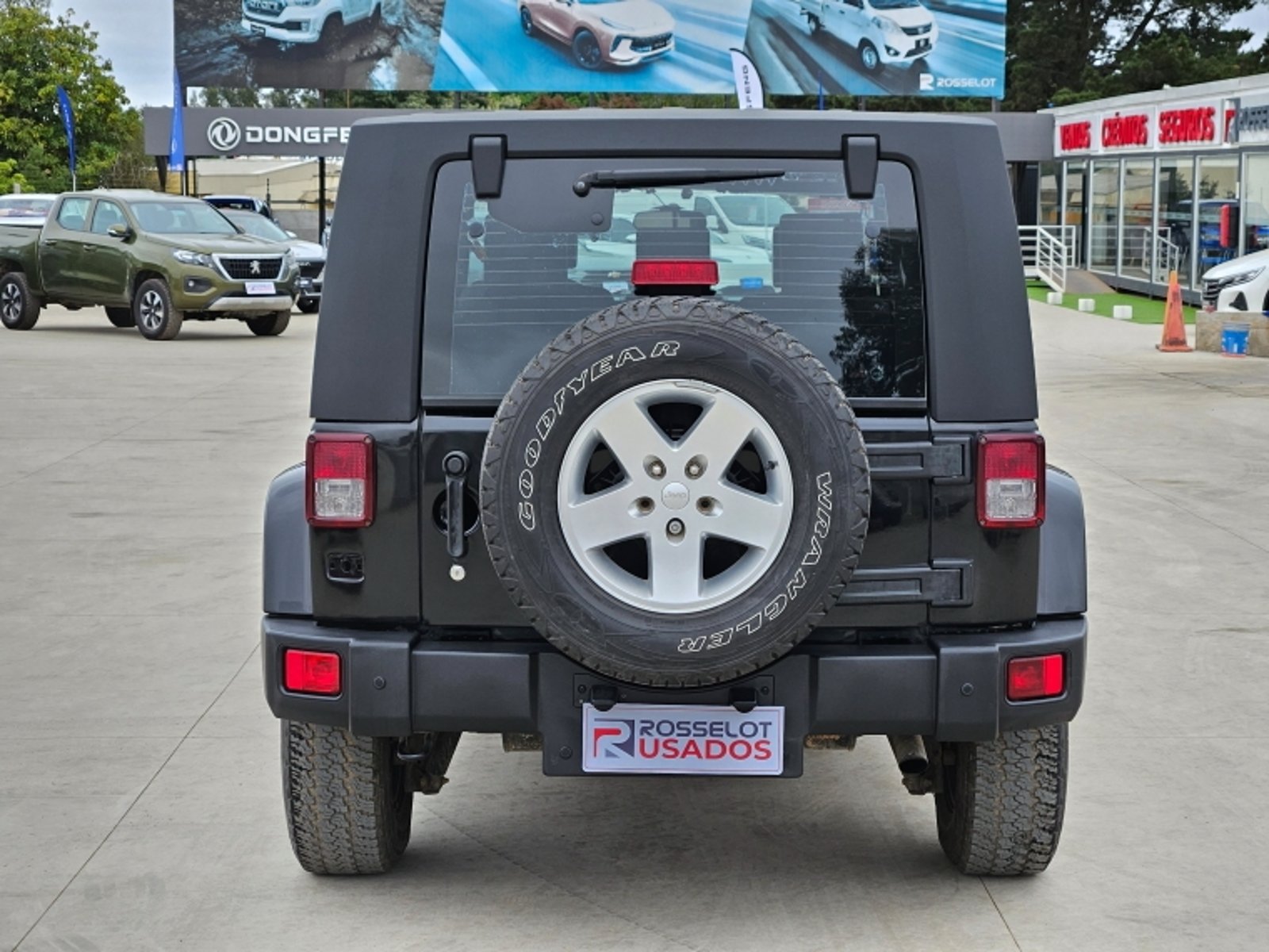 Jeep Wrangler Unlimited Sahara 2.8 Diesel At 2011 - Imagen 6 de 19