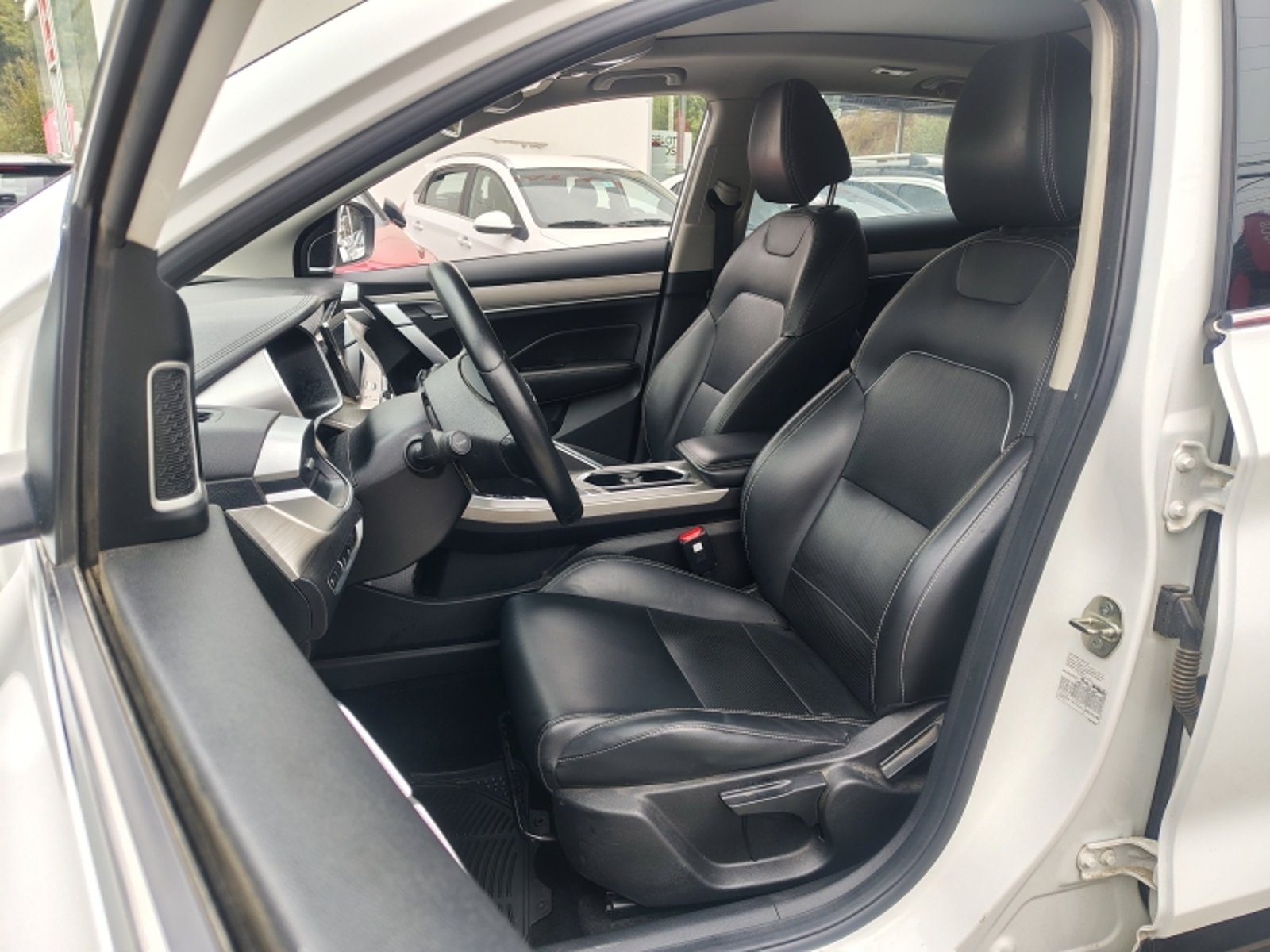 GEELY Coolray 1.5 Aut 2023 - Imagen 12 de 20