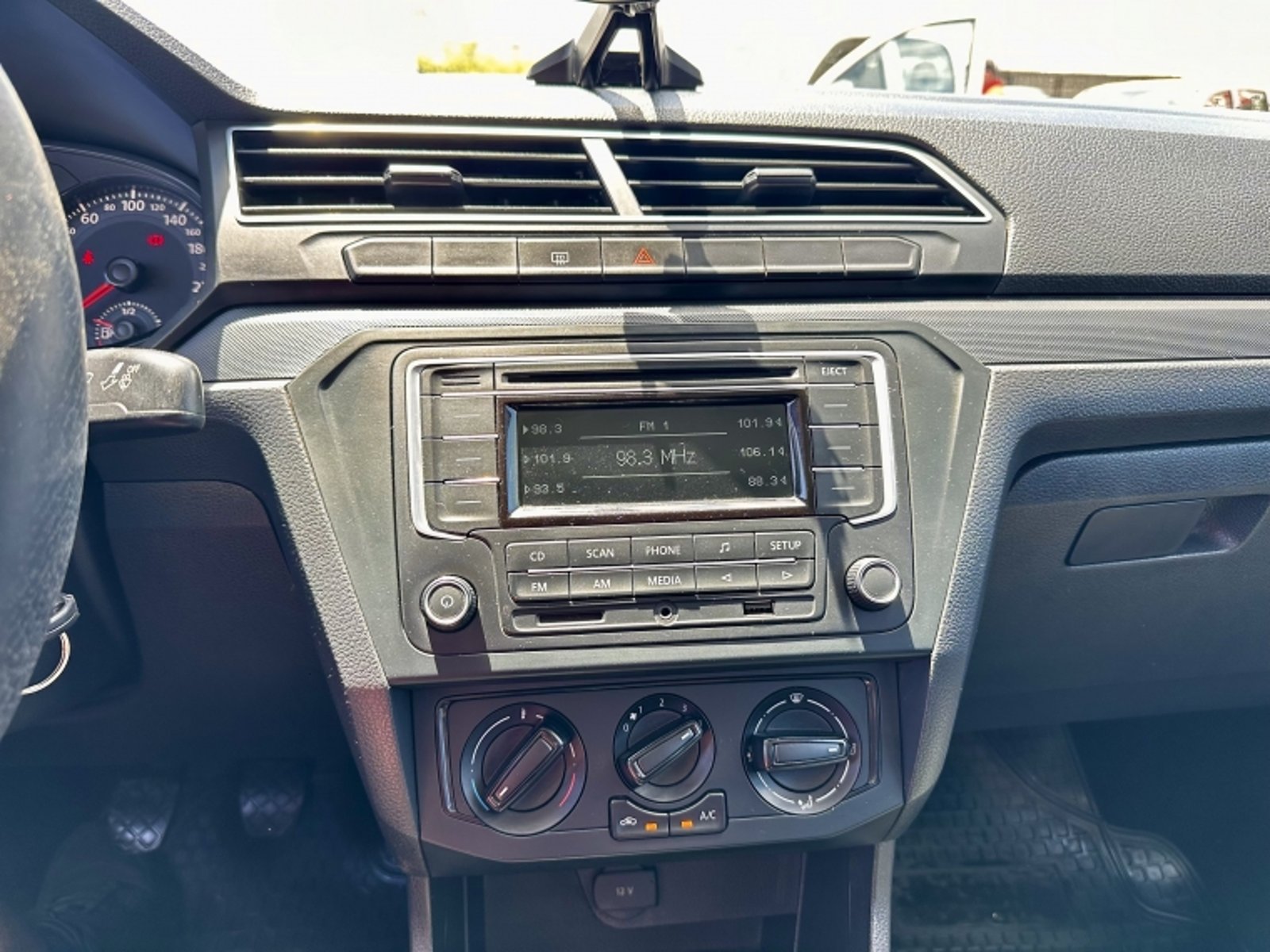VOLKSWAGEN Voyage 1.6 2021 - Imagen 12 de 20