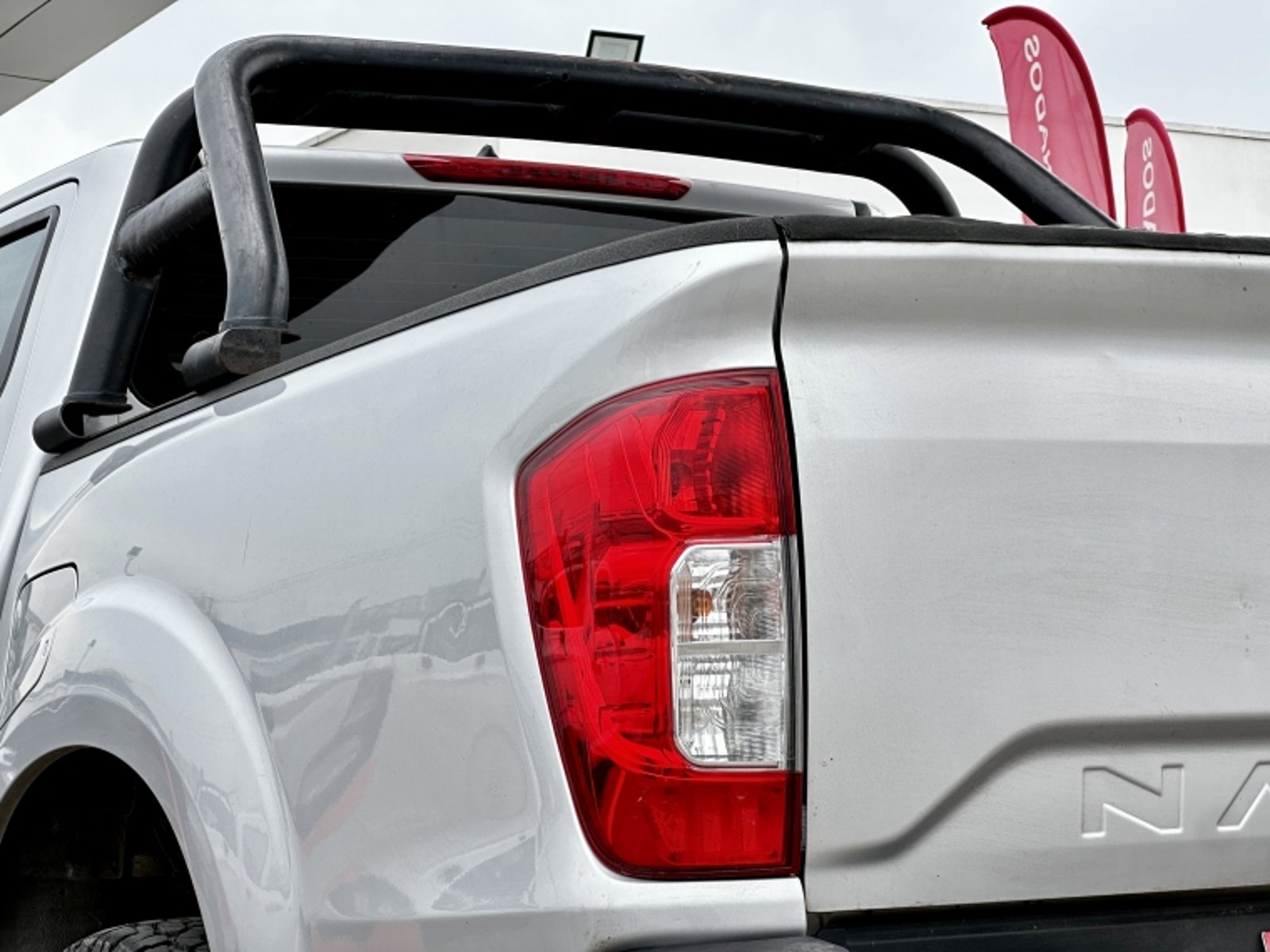 Nissan Navara D Cab 4x4 2.3 At 2021 - Imagen 8 de 20