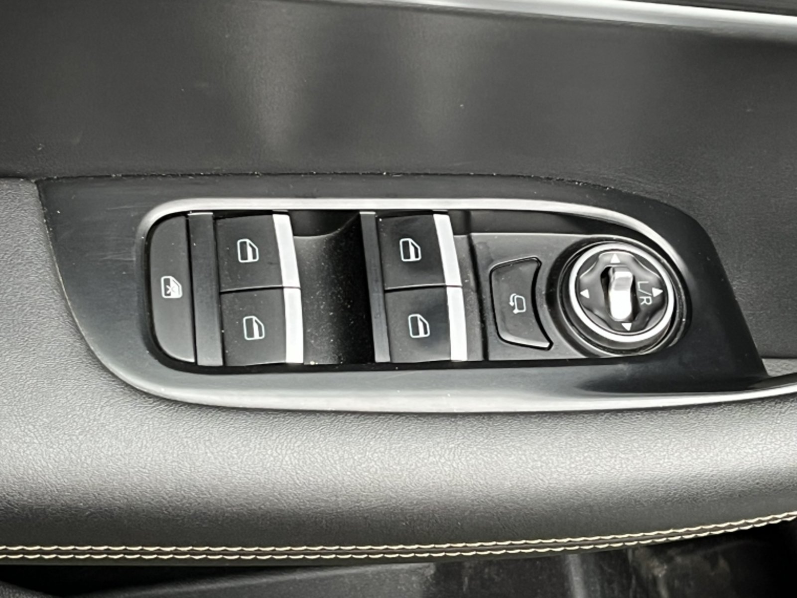 CHERY Tiggo 8 1.5 2022 - Imagen 11 de 20