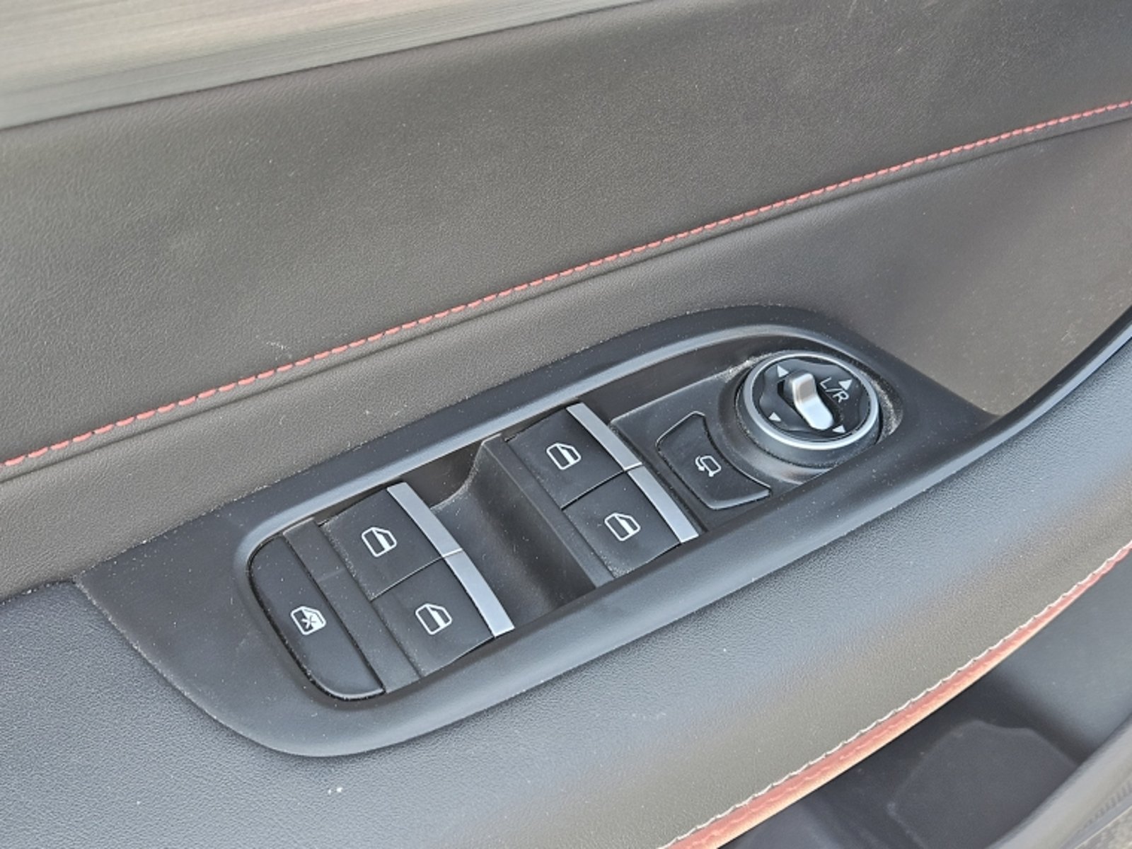 CHERY Tiggo 3 Pro Glx 1.5 Aut 2023 - Imagen 13 de 20