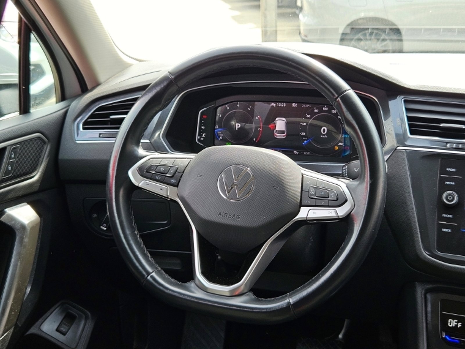 Volkswagen Tiguan Tsi 4x2 1.4 Aut 2022 - Imagen 11 de 20