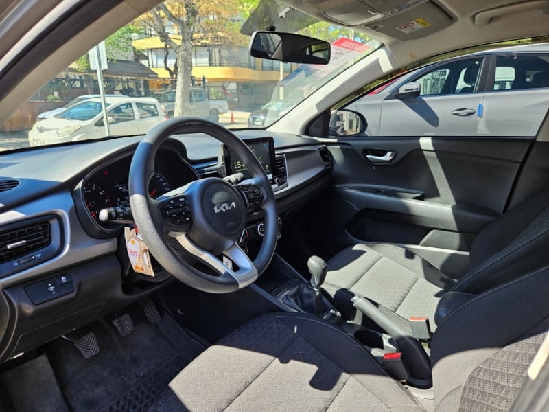 Kia Rio 4 6mt 1.4 2024 - Imagen 12 de 20