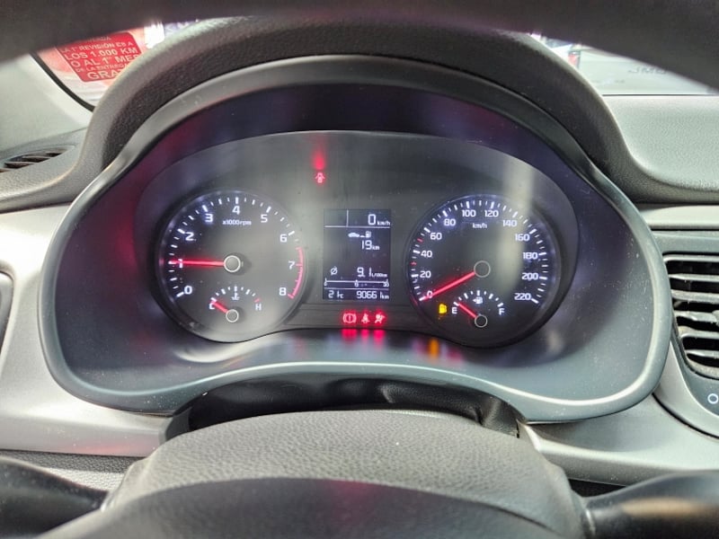 Kia Rio 4 Sedan 1.4 2020 - Imagen 16 de 20