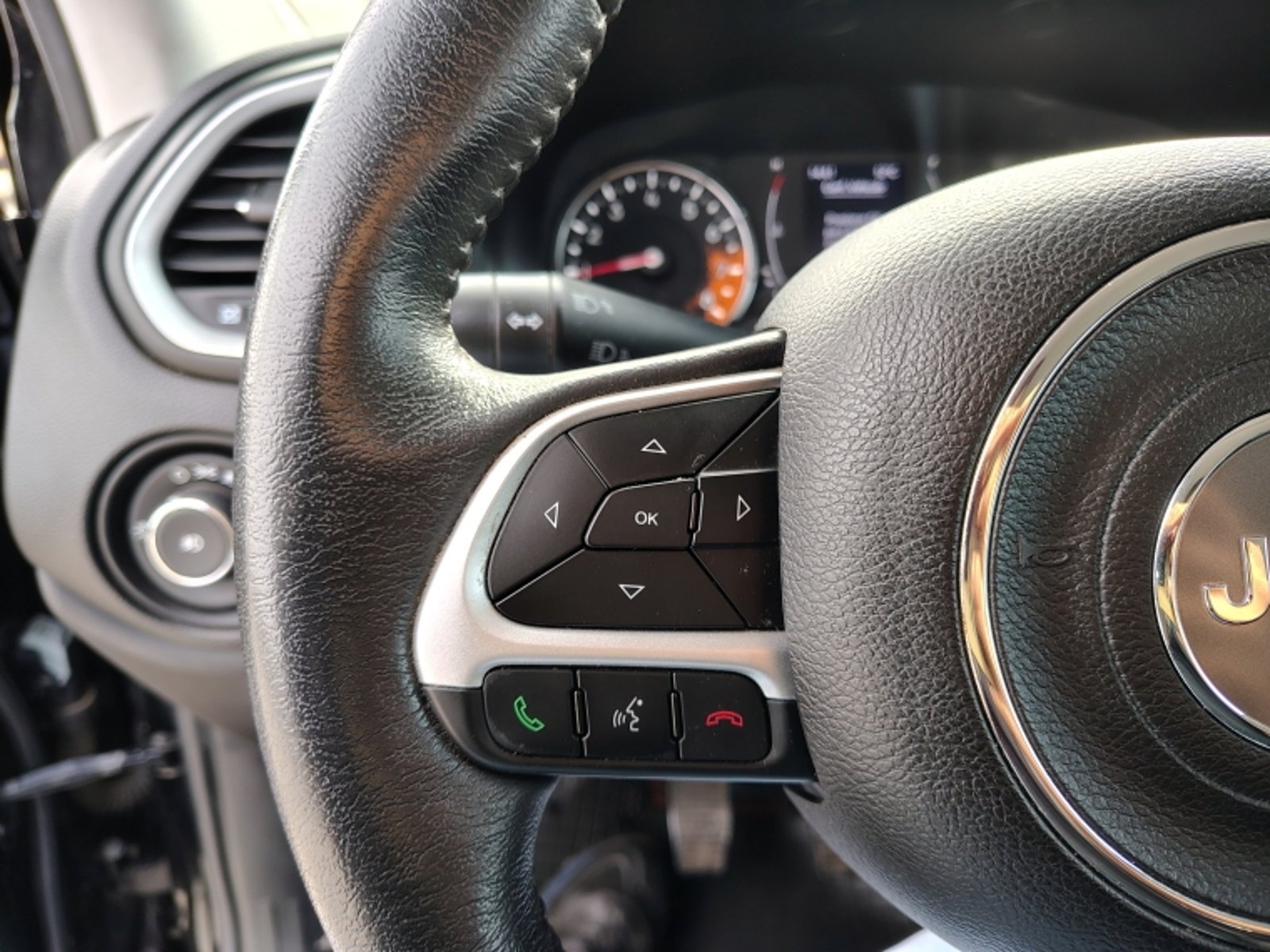 JEEP Renegade Sport 1.8 2022 - Imagen 16 de 20