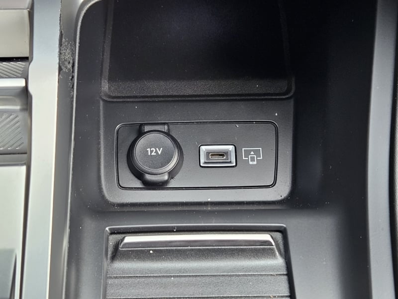Peugeot 308 Bluehdi 1.5 Aut 2023 - Imagen 18 de 20