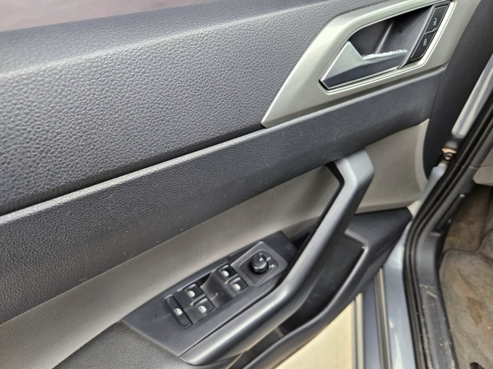 Volkswagen Virtus 1.6 2018 - Imagen 10 de 20