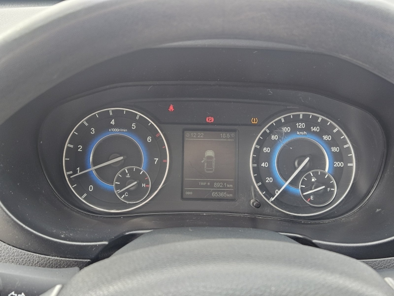 DFSK 560 Suv 560 4x2 1.8 2024 - Imagen 17 de 20
