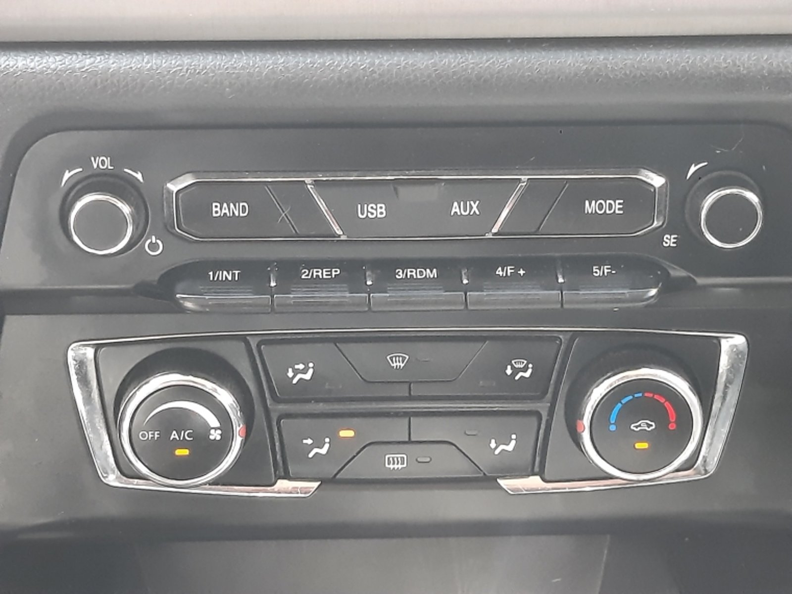 DFSK 560 Suv 560 1.8 2021 - Imagen 14 de 20