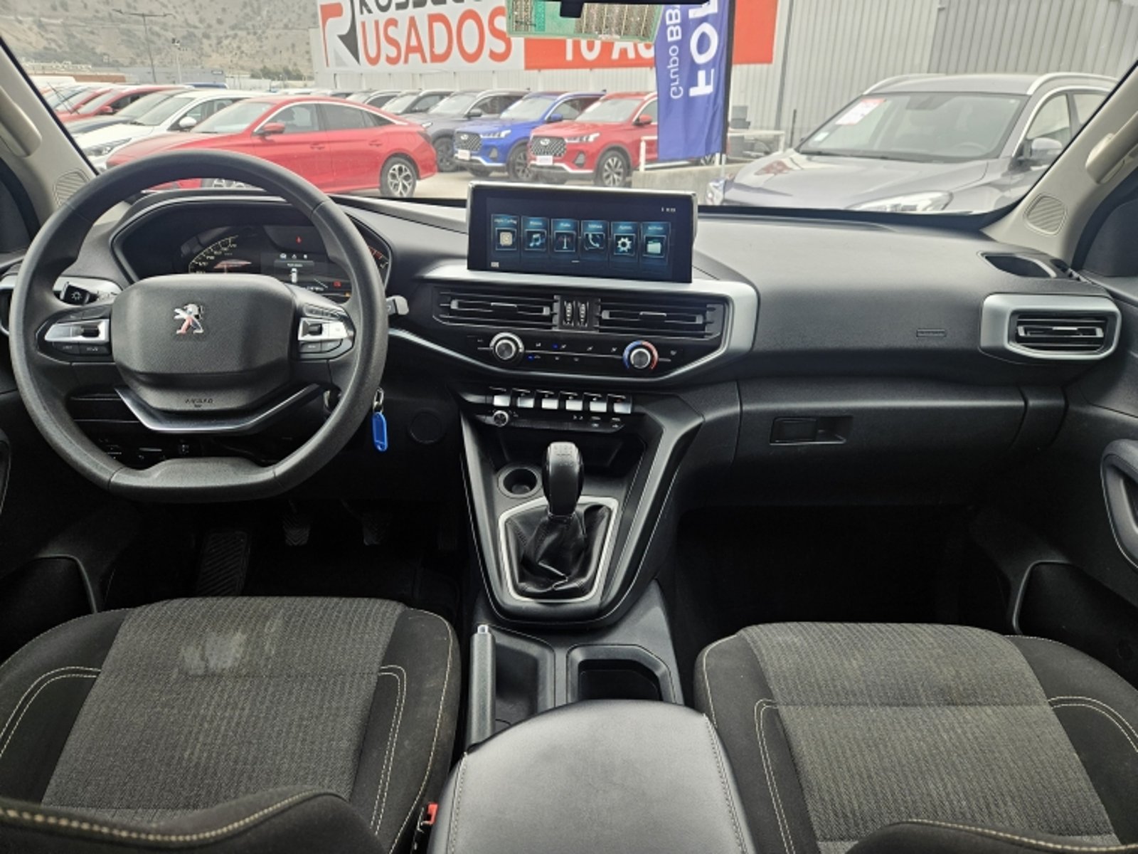 PEUGEOT Landtrek Active Bluehdi 180 4x2 Euro 6b 2024 - Imagen 9 de 20