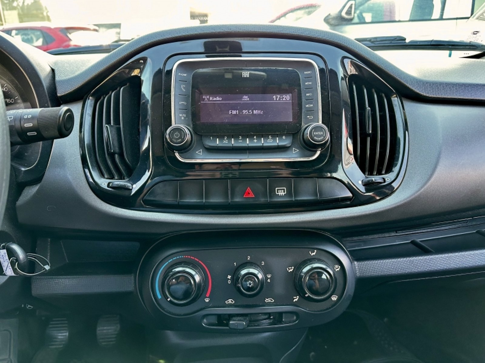 FIAT Uno Way Evo 1.4 2019 - Imagen 12 de 19