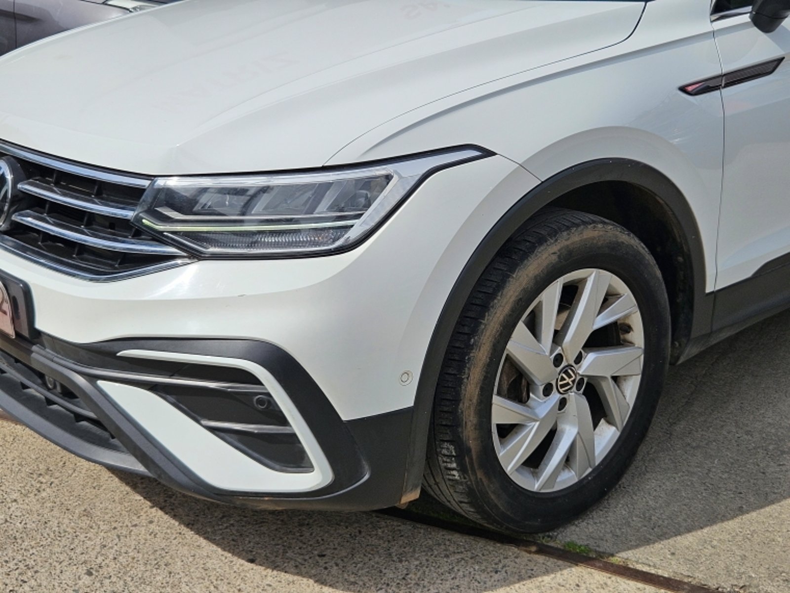 Volkswagen Tiguan Tsi 4x2 1.4 Aut 2022 - Foto 2 de 20
