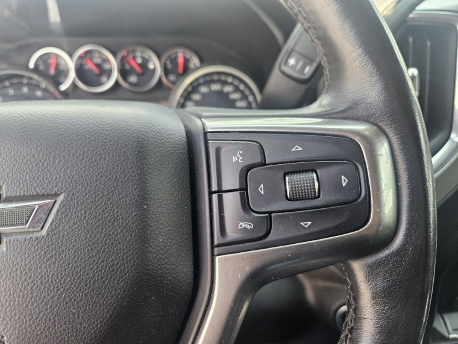 CHEVROLET Silverado 5.3 Aut 2020 - Imagen 17 de 20