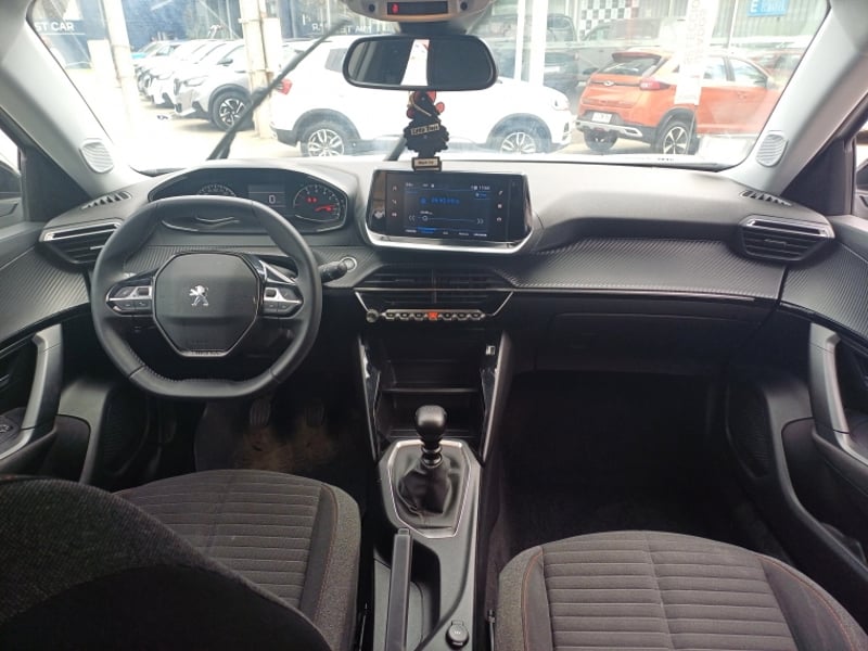Peugeot 2008 Puretech 130 1.2 2023 - Imagen 9 de 19