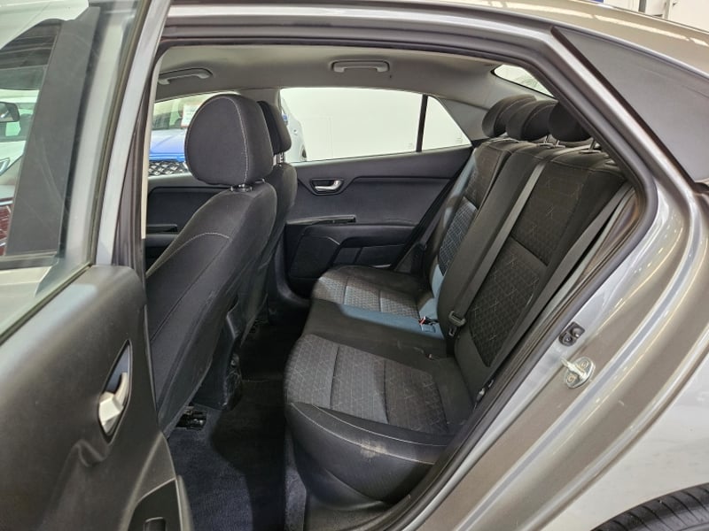 Kia Rio 4 6mt 1.4 2022 - Imagen 8 de 19