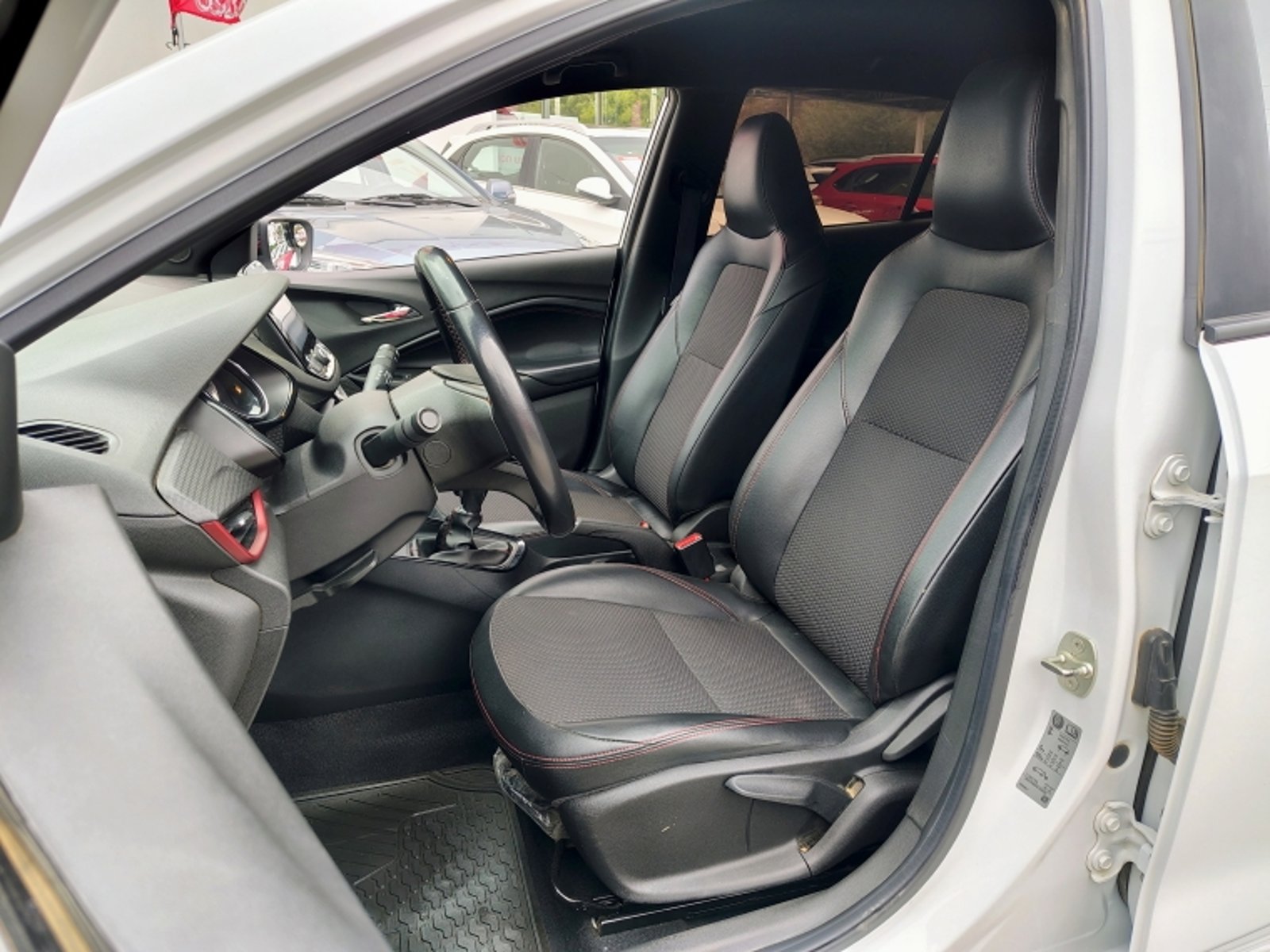 CHEVROLET Onix Turbo Rs Onix Hb Rs 1.0t 2022 - Imagen 12 de 19