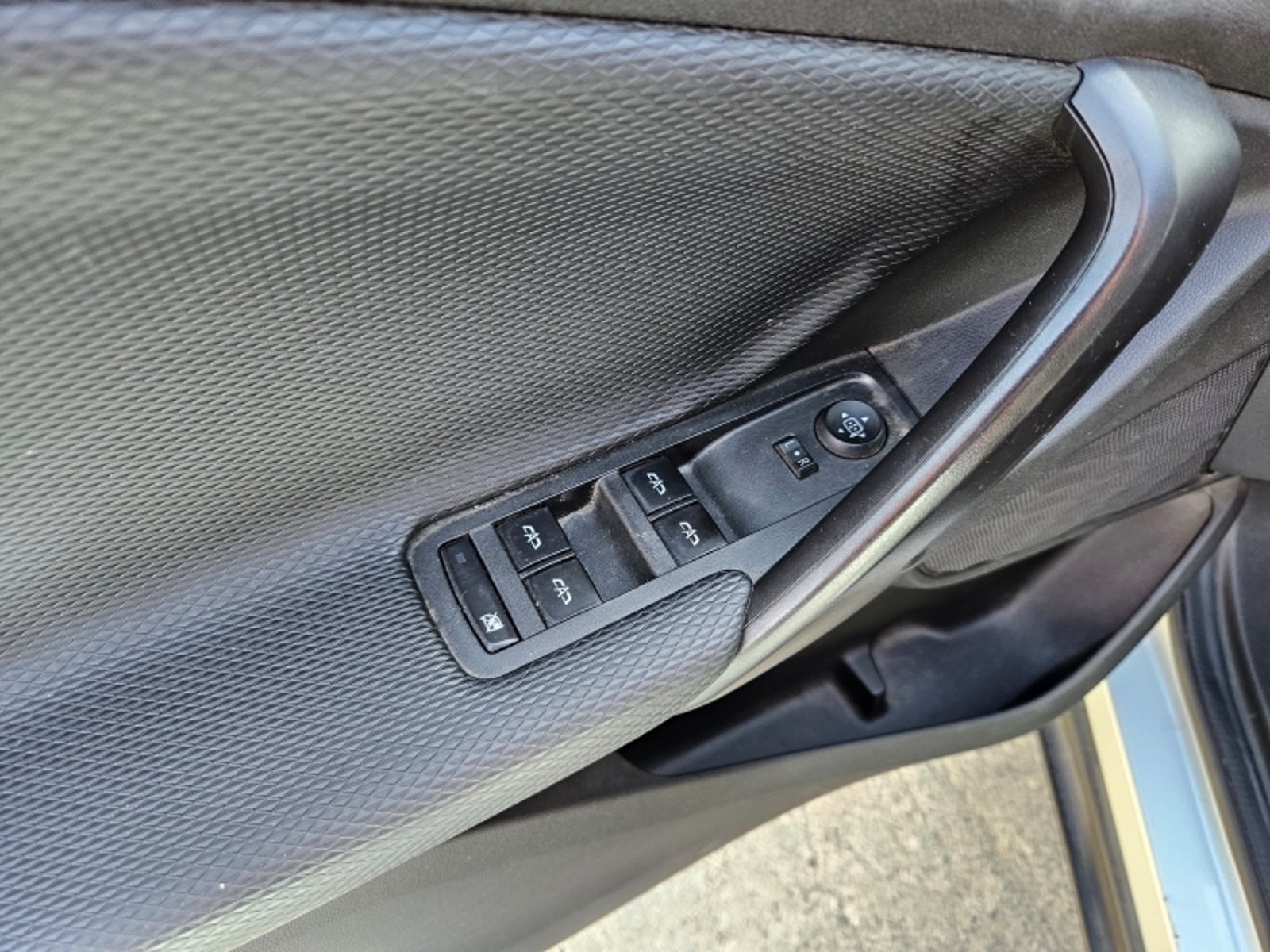 CHEVROLET Tracker 1.2t 2022 - Imagen 13 de 20