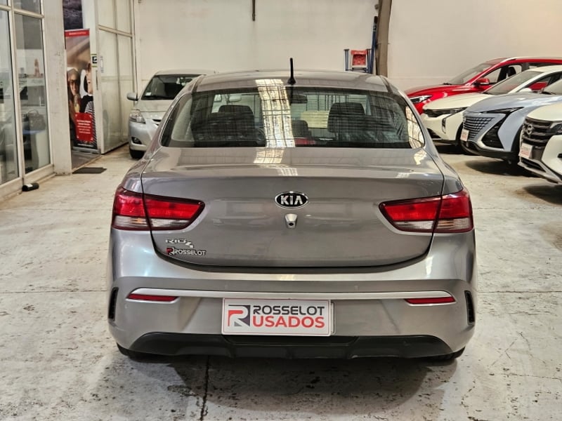 Kia Rio 4 6mt 1.4 2022 - Imagen 6 de 19